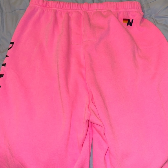 AVIATOR NATION
PALM TREE HAMPTONS 2023 SWEATPANTS - NEON PINK - Picture 9 of 11